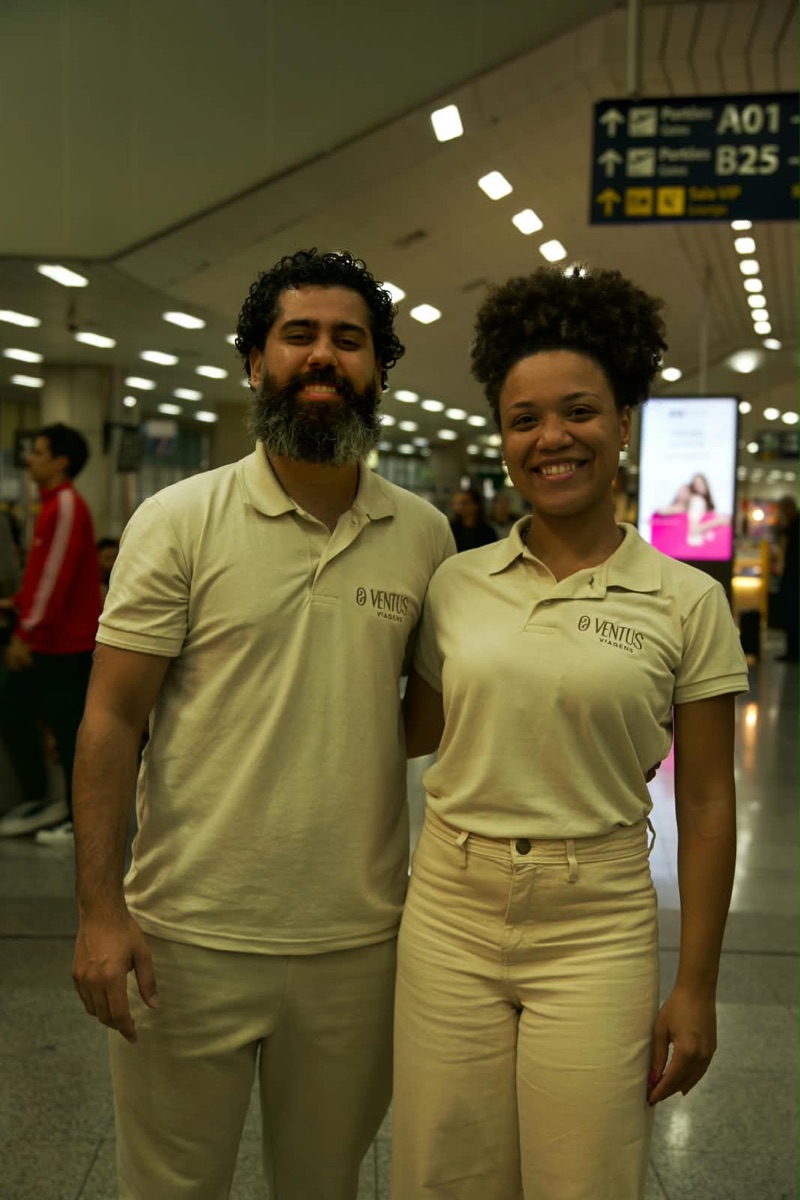 Nathalia e Gabriel, da Ventus Viagens, clientes da Tons